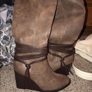Size 7 tall boots